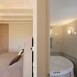 Paros Tranquility Villa *