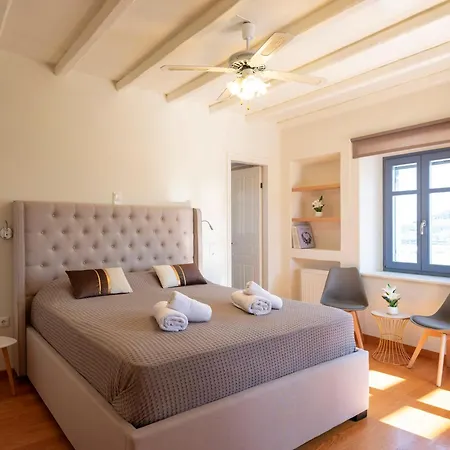 Paros Tranquility Villa *