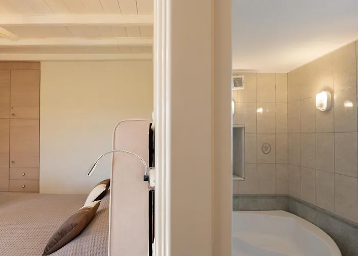 Paros Tranquility Villa *