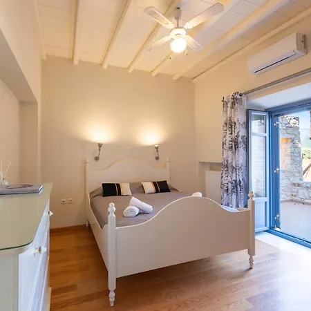 Paros Tranquility بيت للعطل *