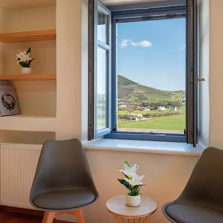 Paros Tranquility بيت للعطل